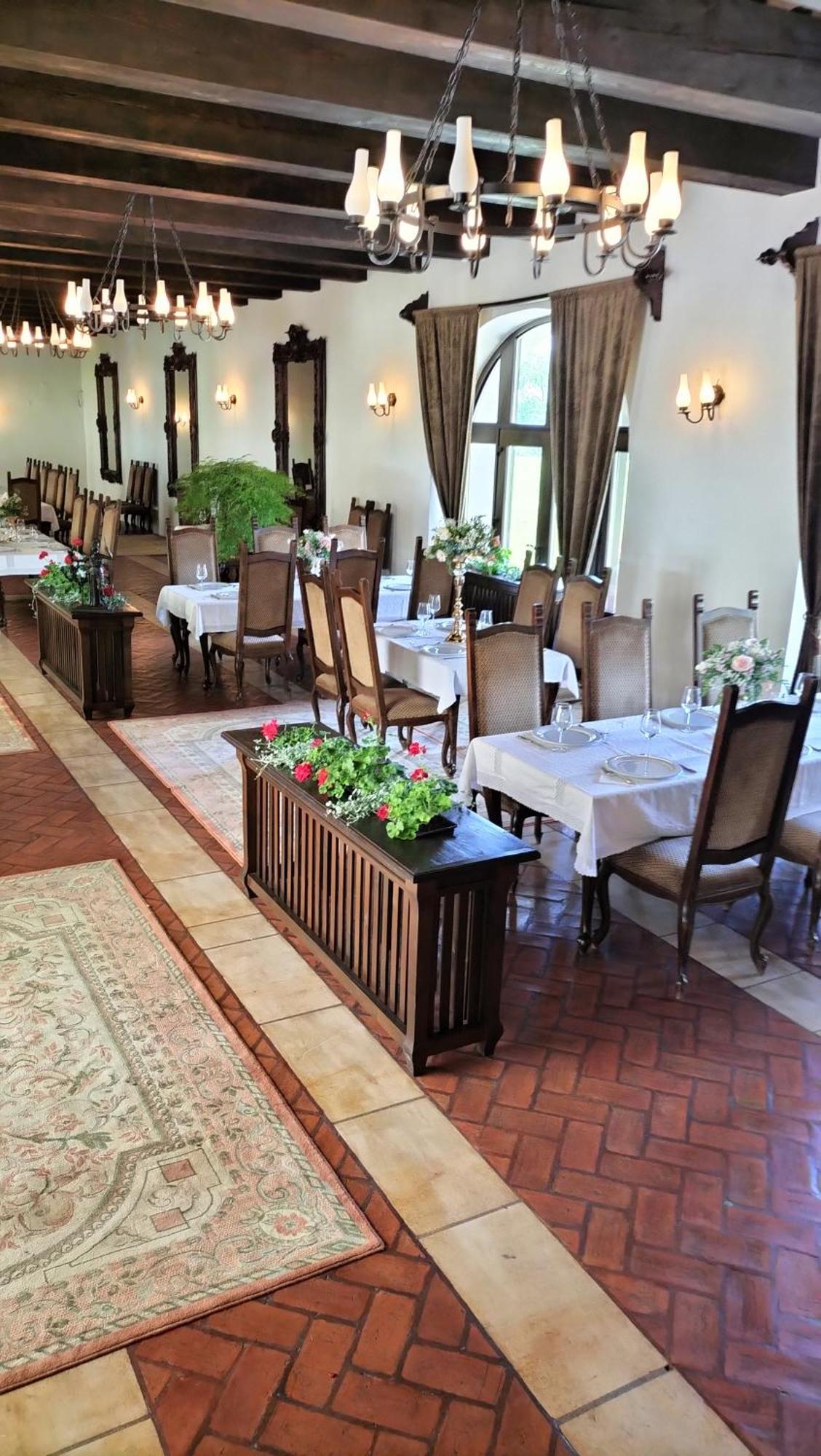 Hotel Medieval Alba Iulia Bagian luar foto