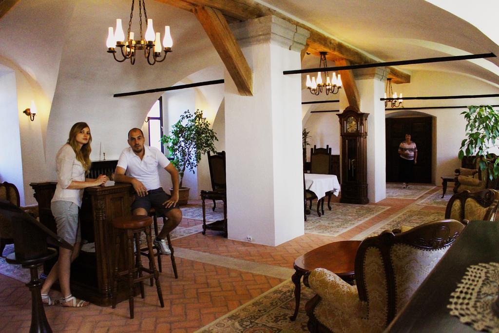 Hotel Medieval Alba Iulia Bagian luar foto