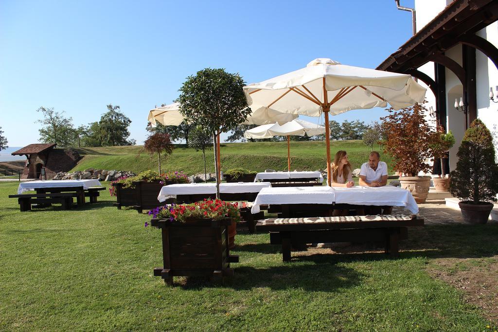 Hotel Medieval Alba Iulia Bagian luar foto