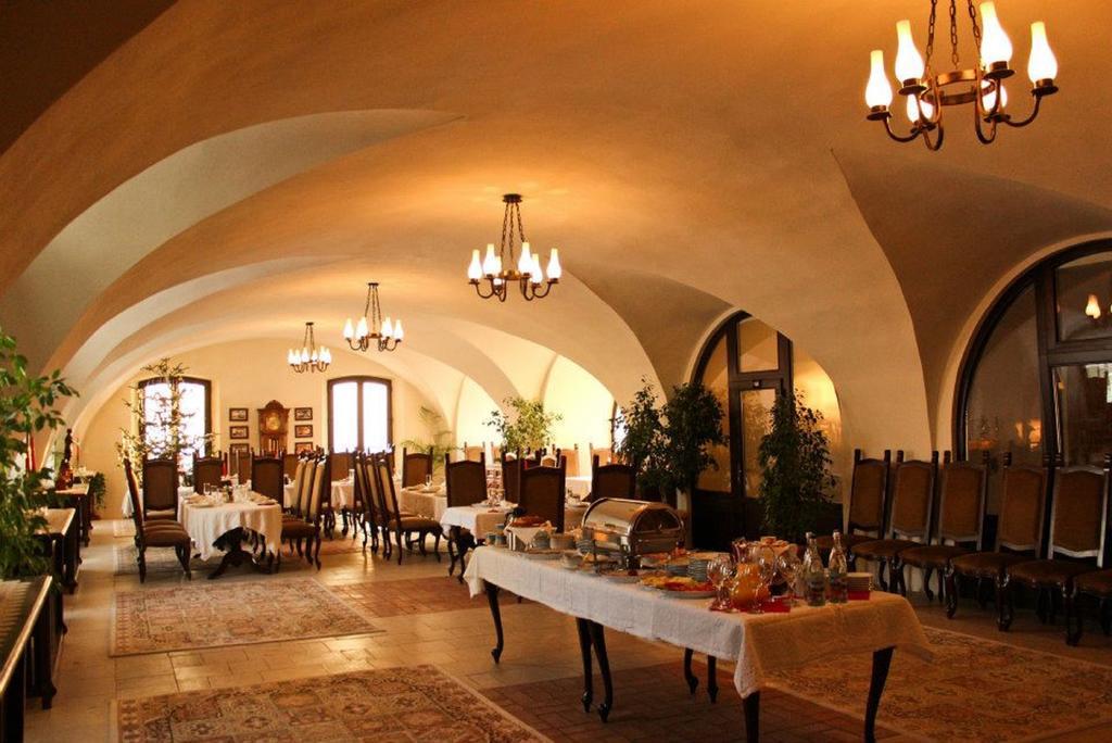 Hotel Medieval Alba Iulia Bagian luar foto